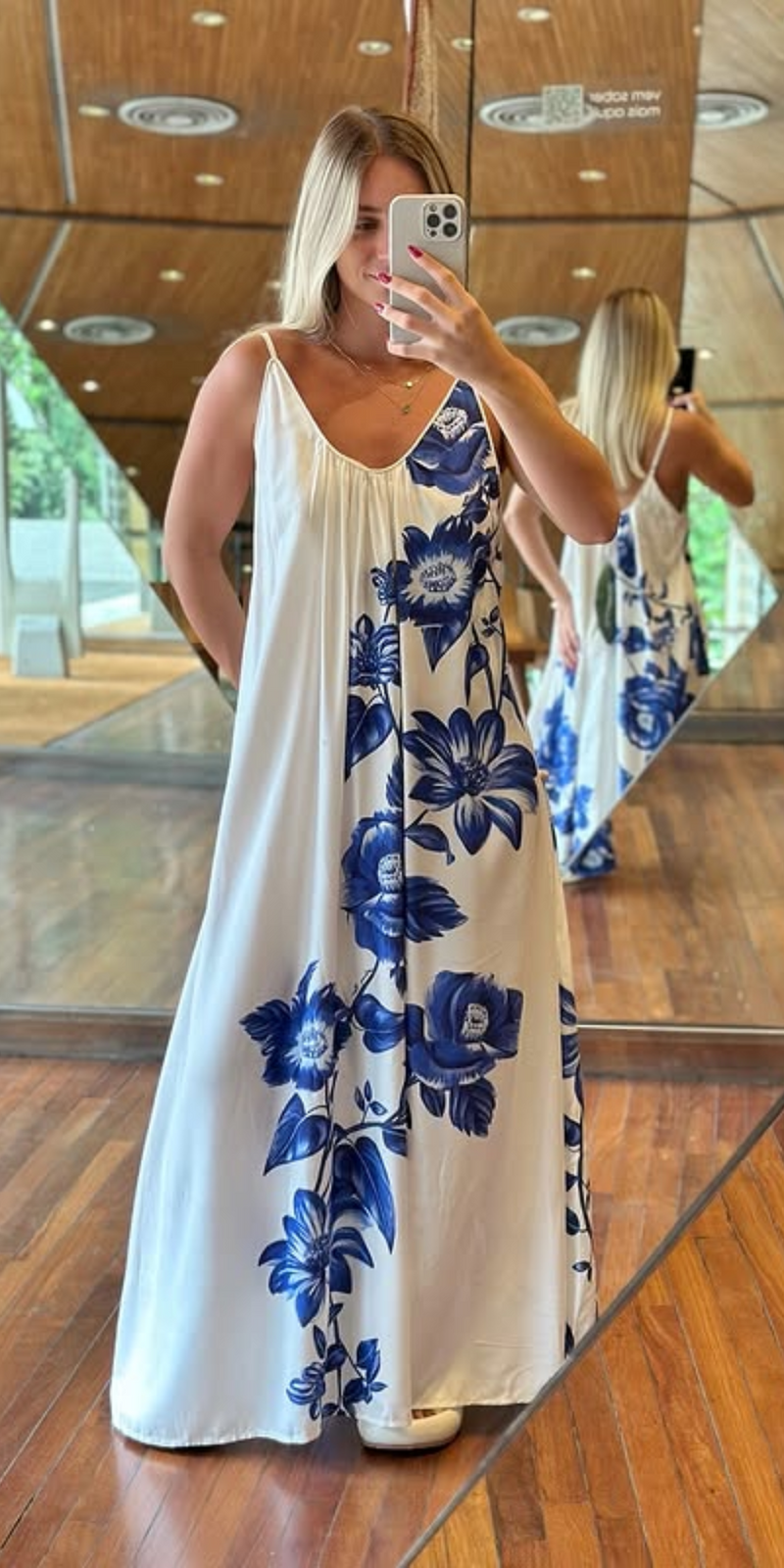 Elegante Vestido Amélia para Brilhar em Qualquer Ocasião